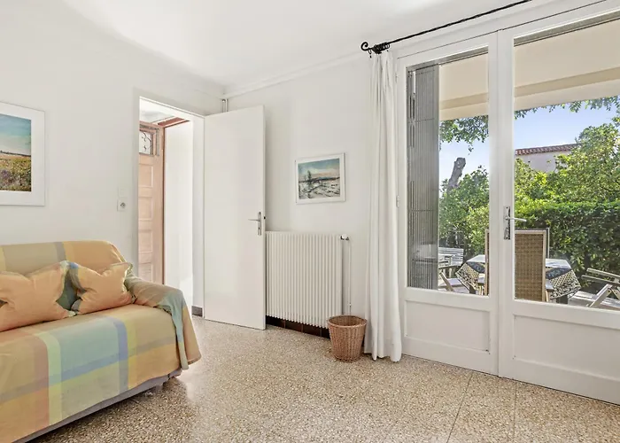 Dorene Apartment